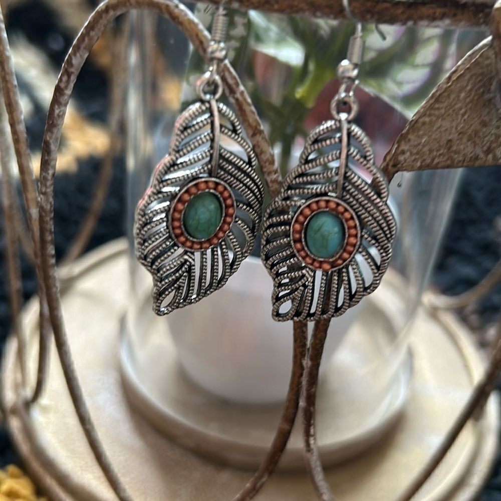 3/30$ western Leaf earrings